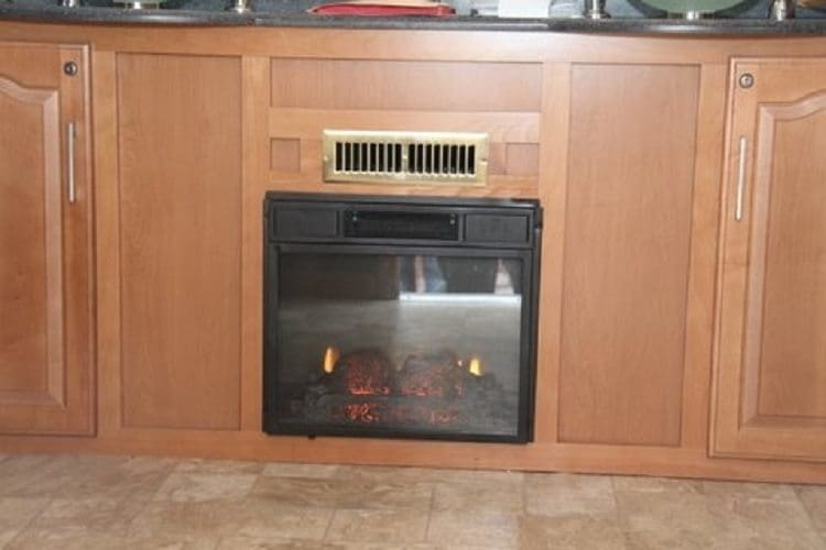 The Ritz 24’ Fireplace Trailer with 8 Stations