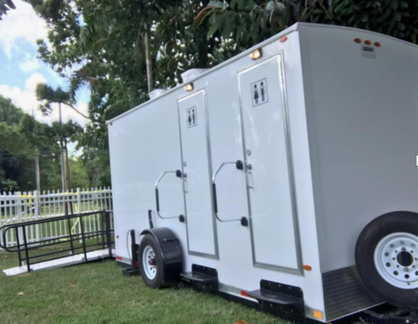 luxury toilet trailers