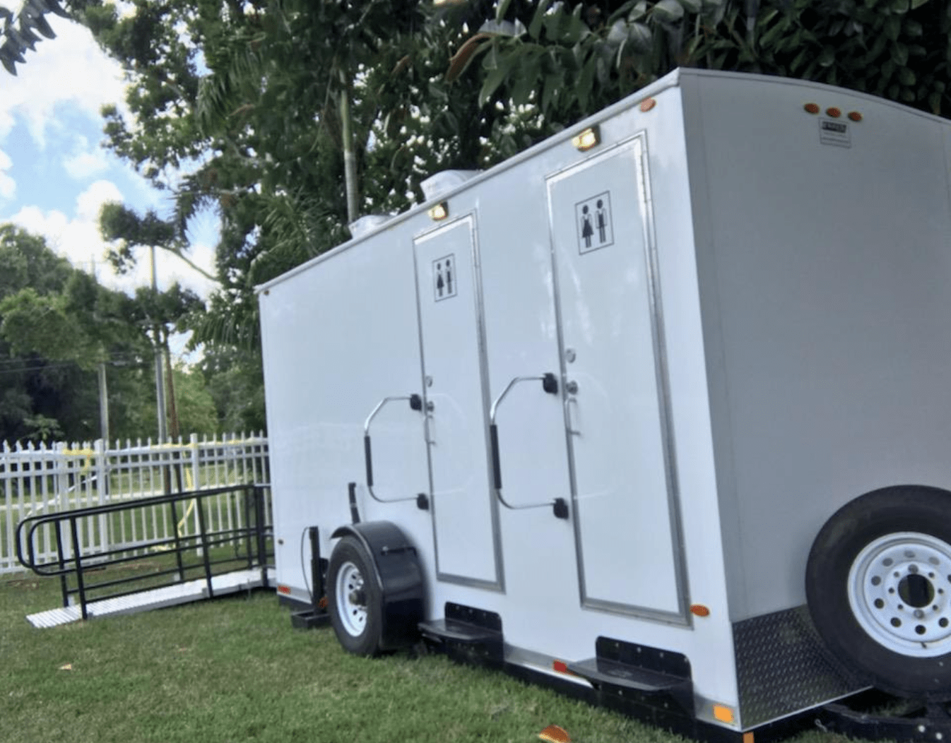 restroom trailers rental