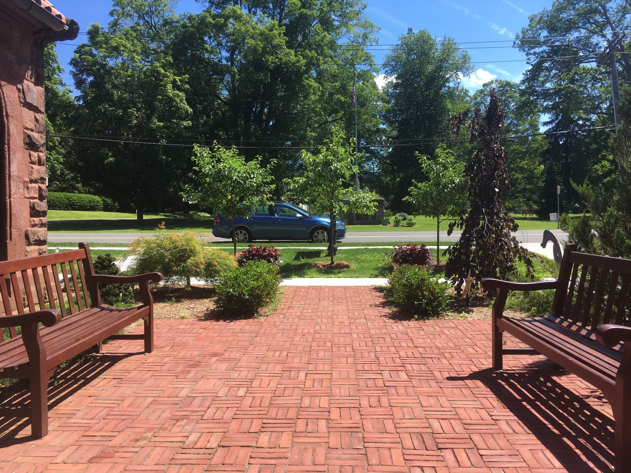 Benches and greenery in Connecticut