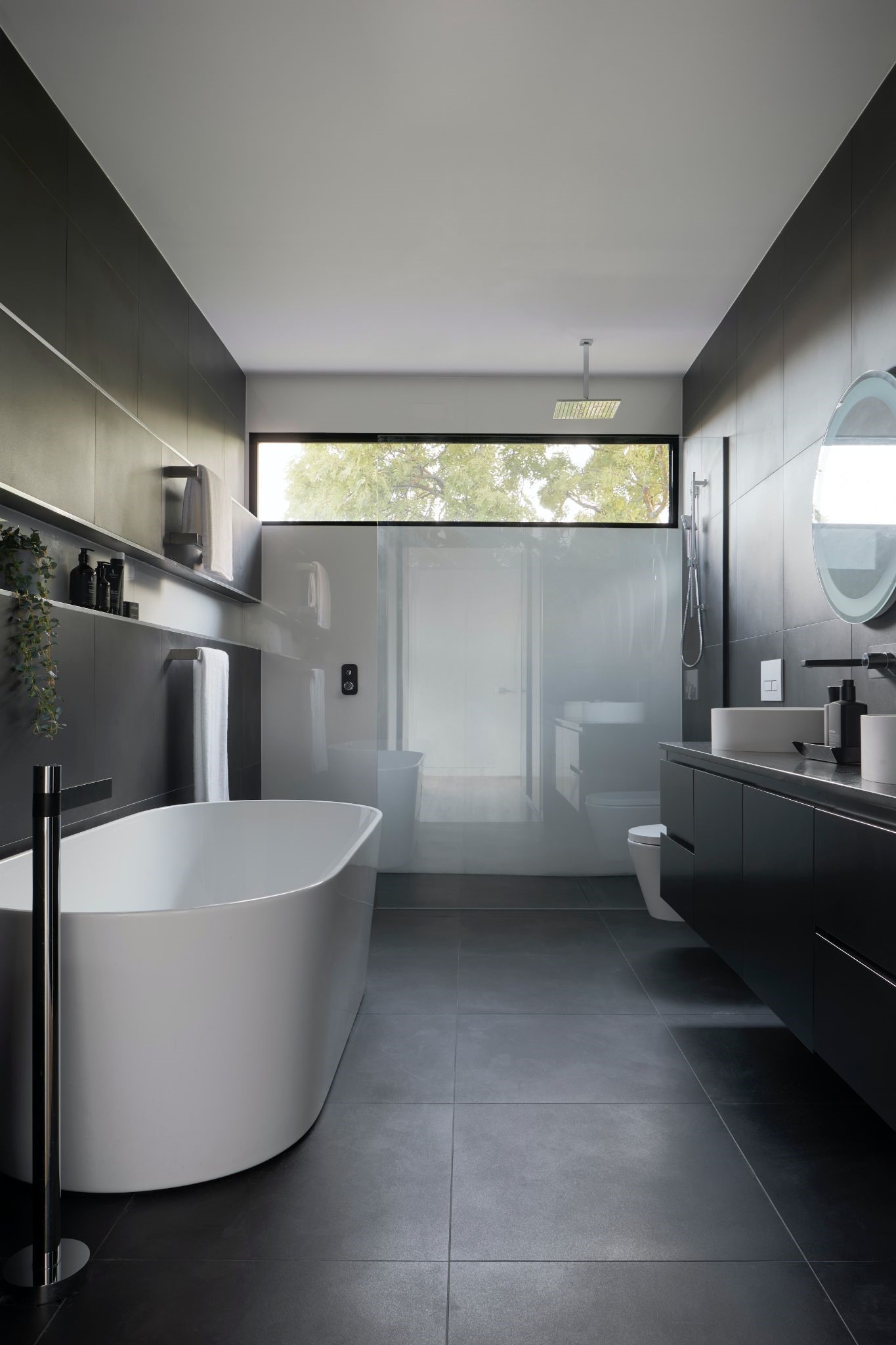 Large bathroom Large bathroom