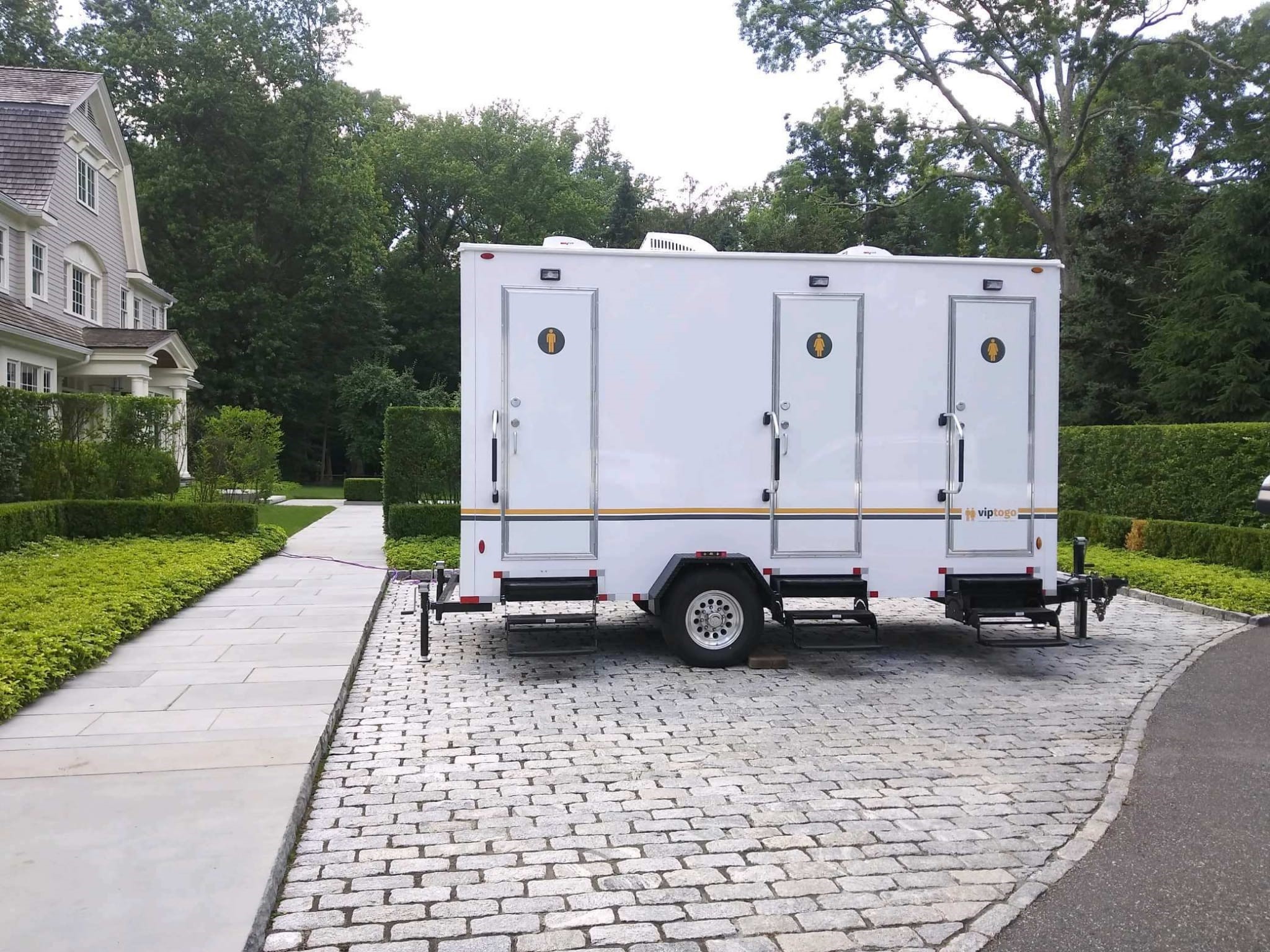 Restroom trailer outdoors in Connecticut