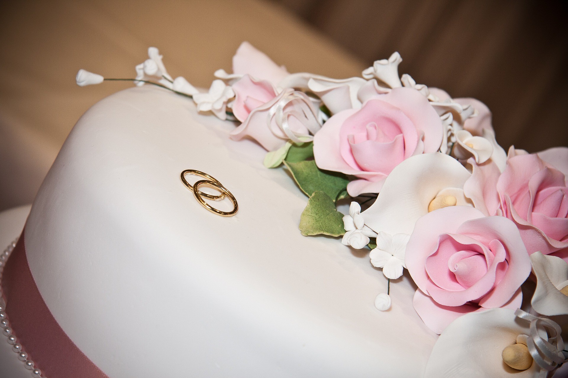 fancy cake to celebrate engagement fancy cake to celebrate engagement
