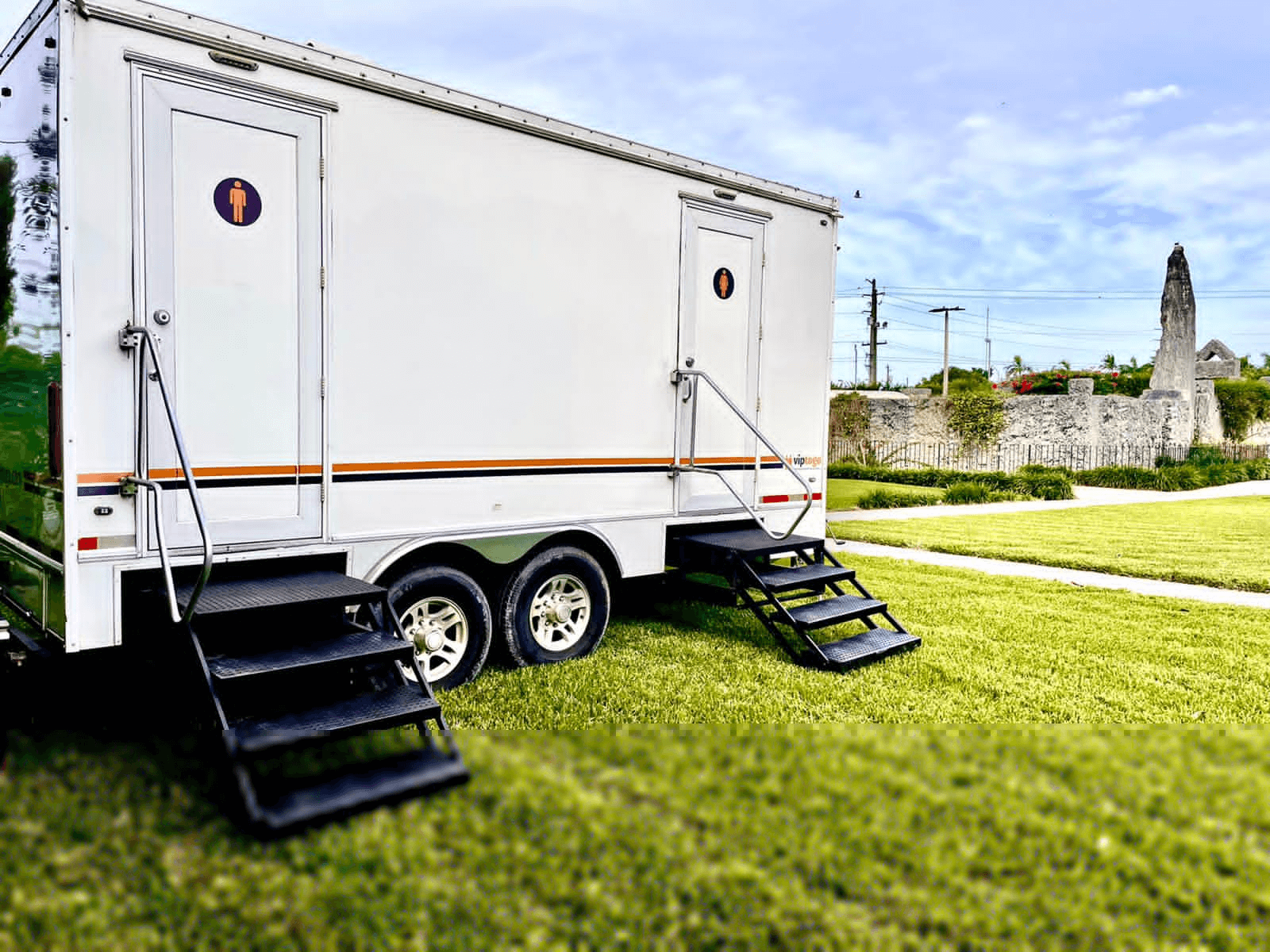 restroom trailer for weddings